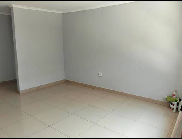 2 BEDROOM PROPERTY TO RENT IN CHROOM PARK